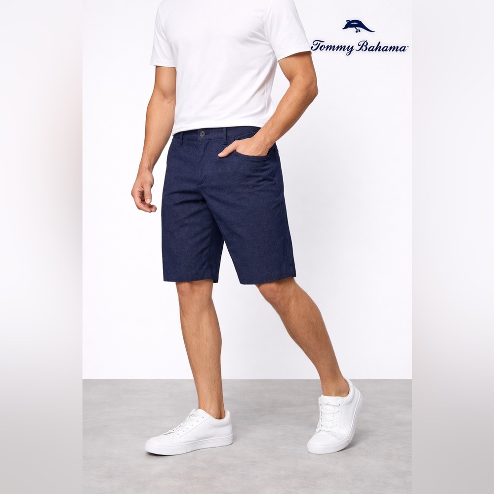 Tommy Bahama Dark Blue Flat Front Shorts
B6
